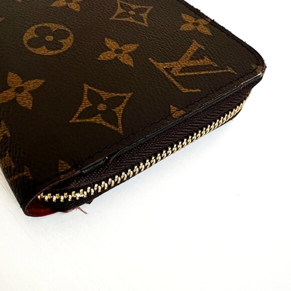 Louis Vuitton Zippy Monogram Wallet - Picture 2 of 5